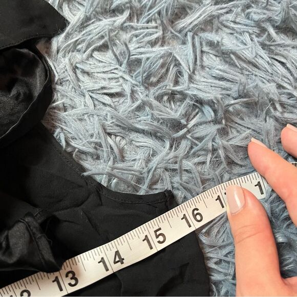 Vintage Marciano 90's Y2K Ruffled Silk Top Size S - Picture 3 of 6